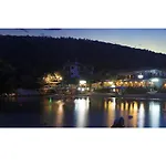 Ξενοδοχείο Art Panorama 2*